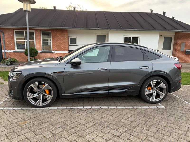 undefined Audi e-tron fra 2022