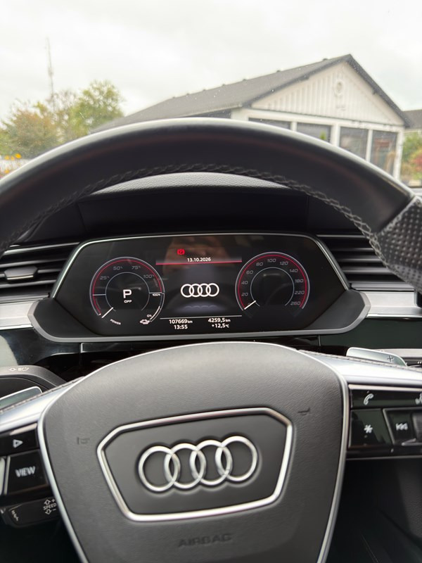 undefined Audi e-tron fra 2022
