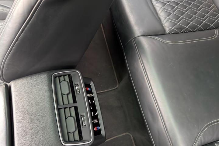 undefined Audi e-tron fra 2022