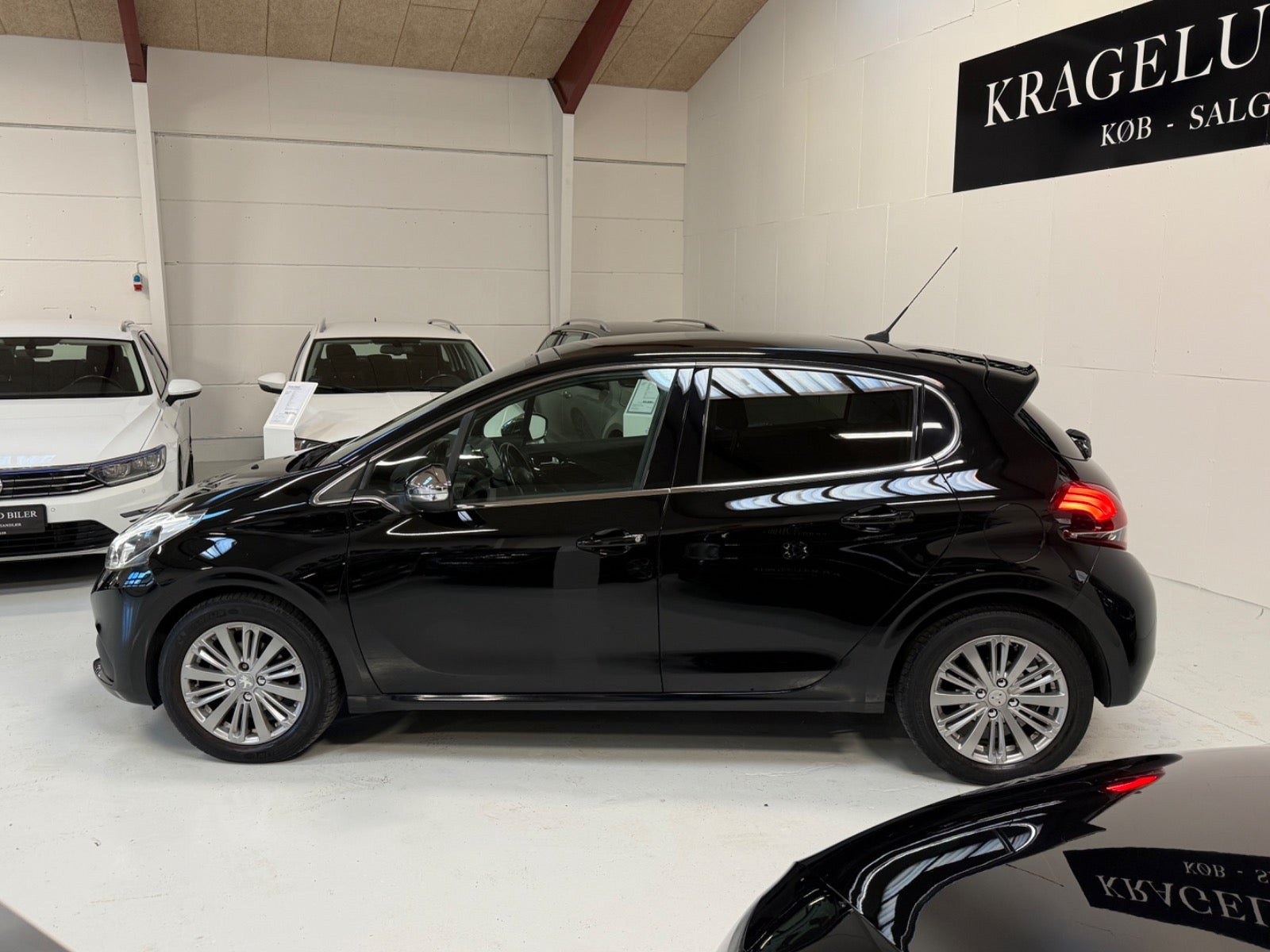 undefined Peugeot 208 fra 2018