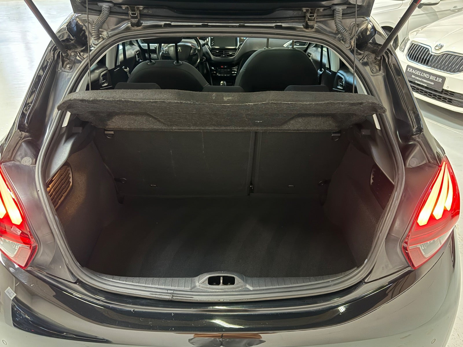 undefined Peugeot 208 fra 2018