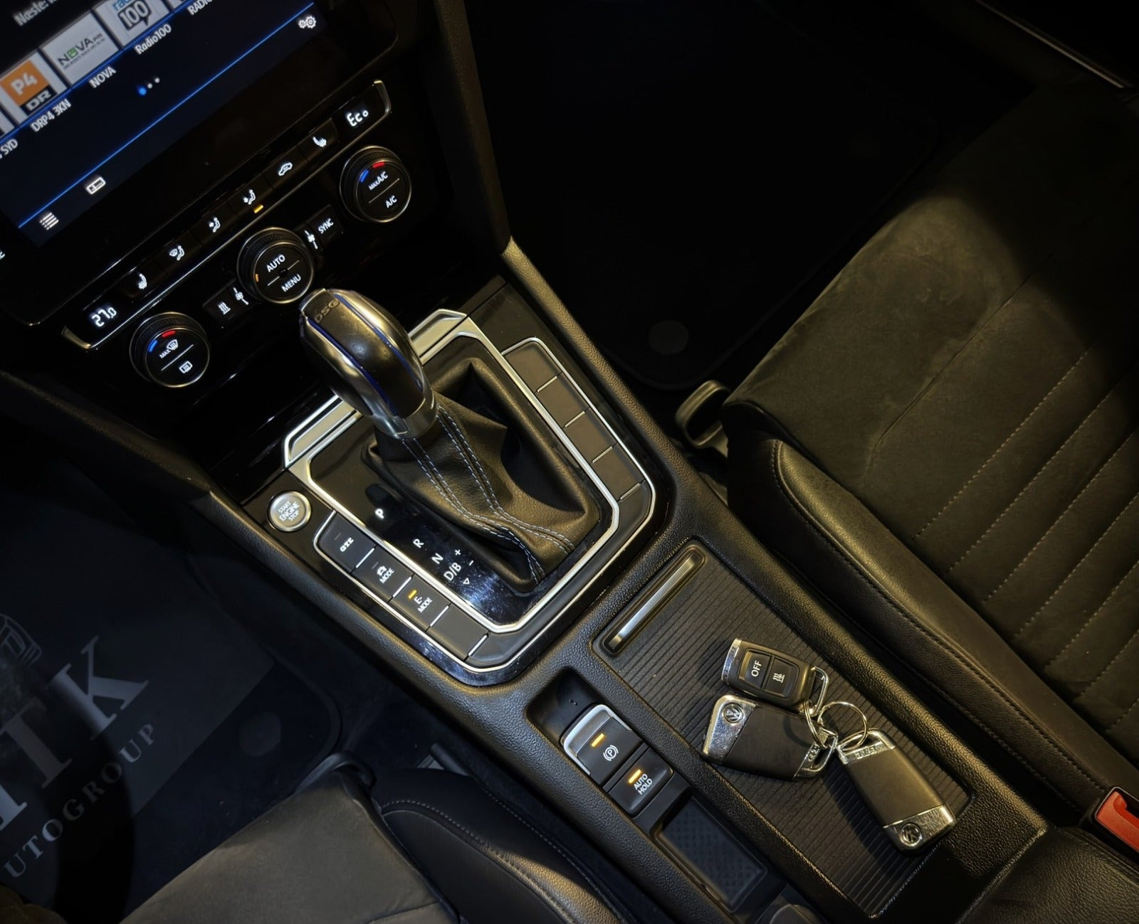 Sølv VW Passat fra 2018