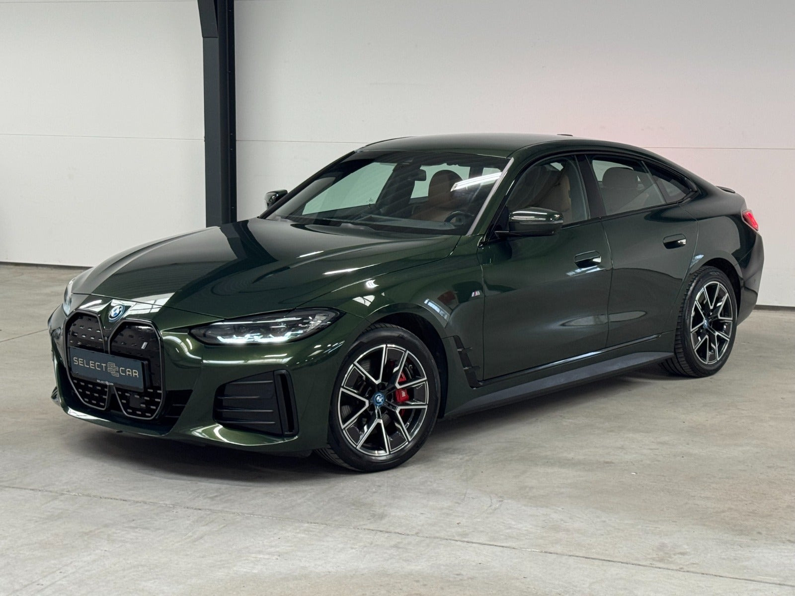 Grøn BMW i4 fra 2024