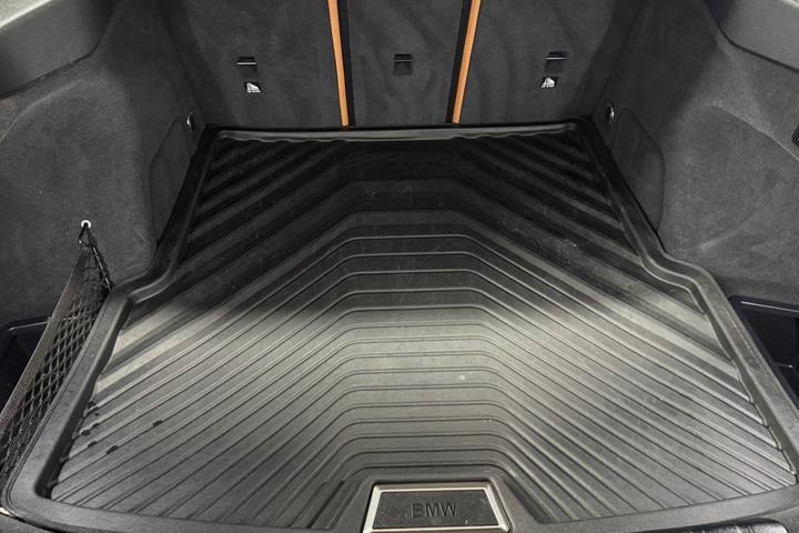 Grøn BMW i4 fra 2024