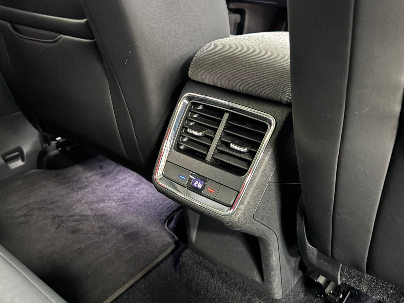 Sølv Skoda Enyaq fra 2023