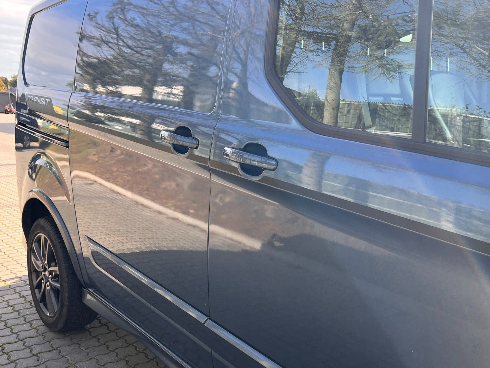 Blå Ford Transit Custom 320 L1 fra 2021
