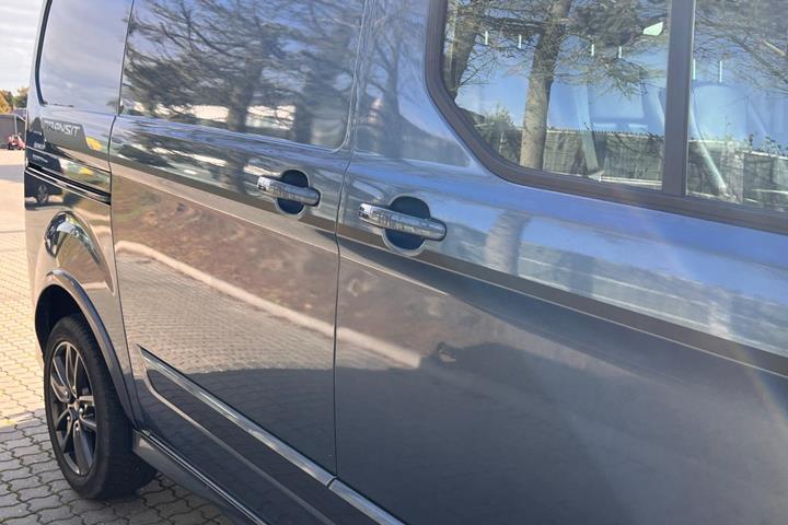 Blå Ford Transit Custom 320 L1 fra 2021