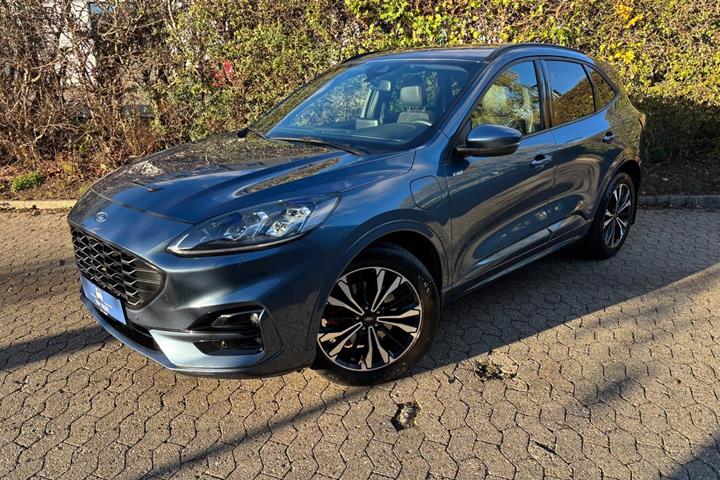 Grøn Ford Kuga fra 2020