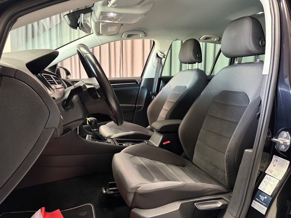 Sort VW Golf VII fra 2019
