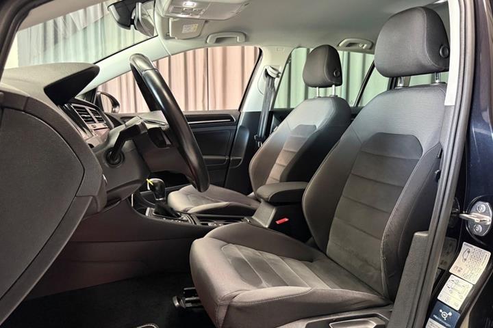 Sort VW Golf VII fra 2019