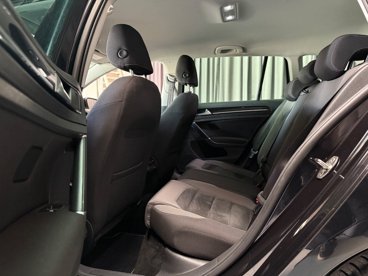 Sort VW Golf VII fra 2019
