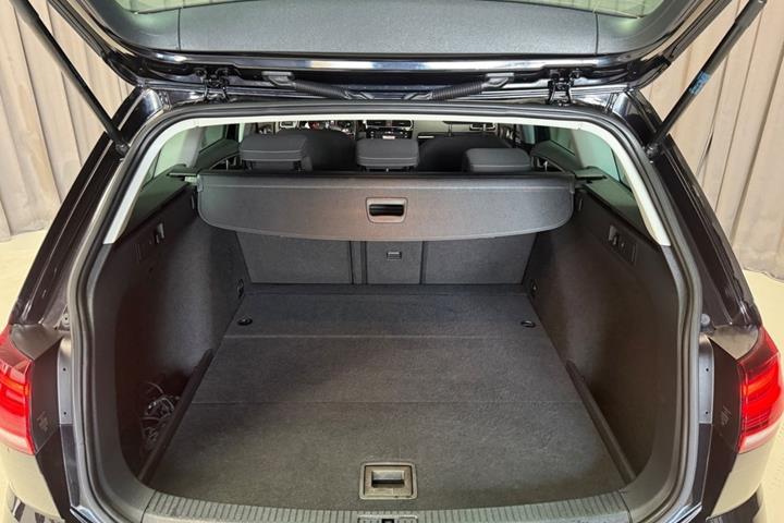 Sort VW Golf VII fra 2019