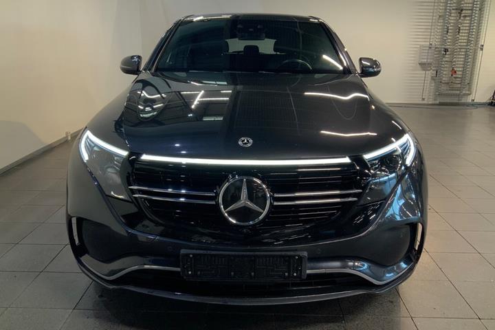 Grå Mercedes EQC400 fra 2021