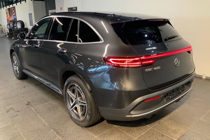 Grå Mercedes EQC400 fra 2021