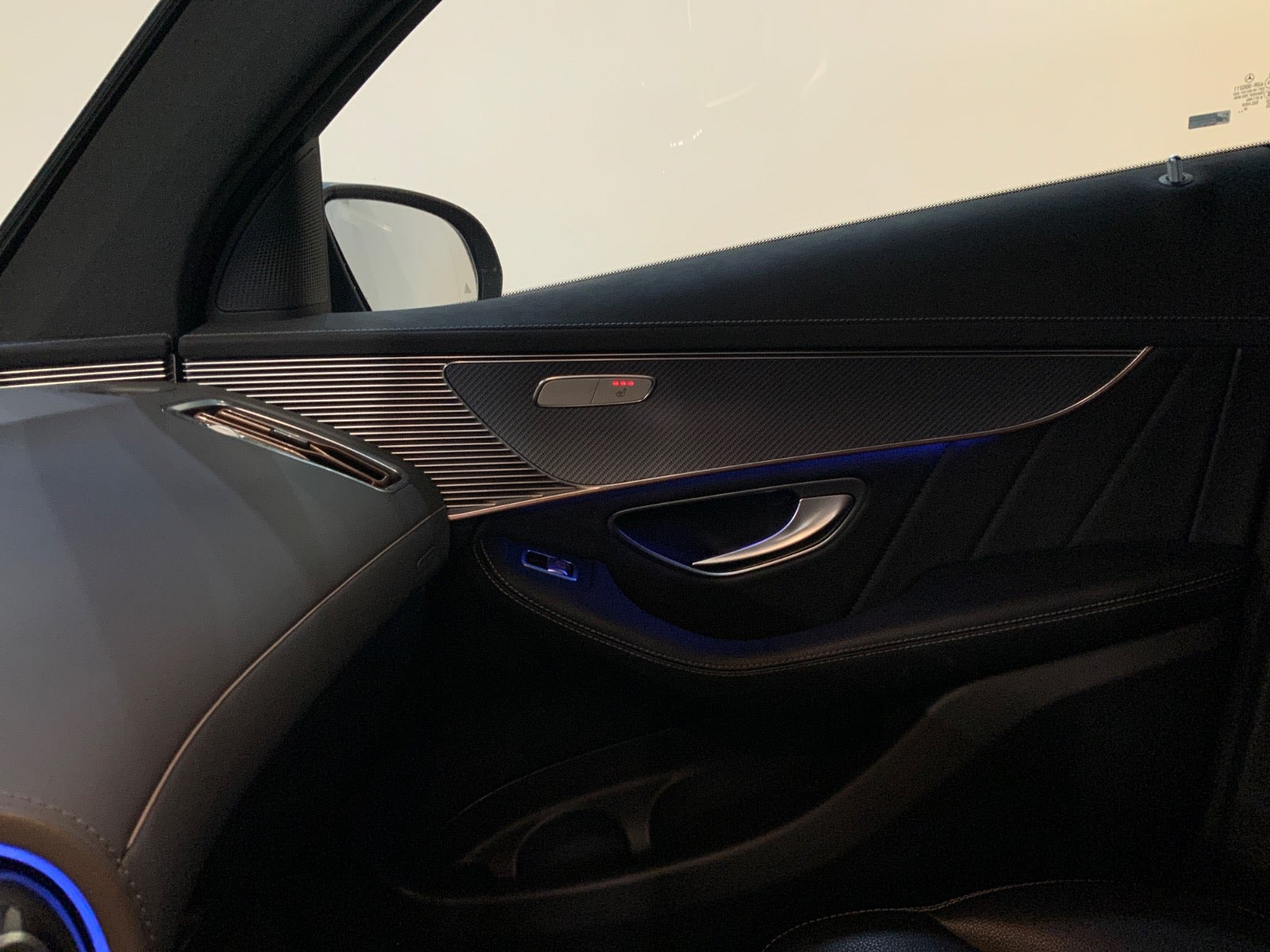 Grå Mercedes EQC400 fra 2021