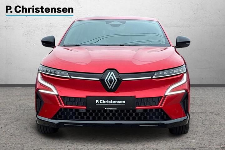 Rød Renault Megane E-Tech fra 2023