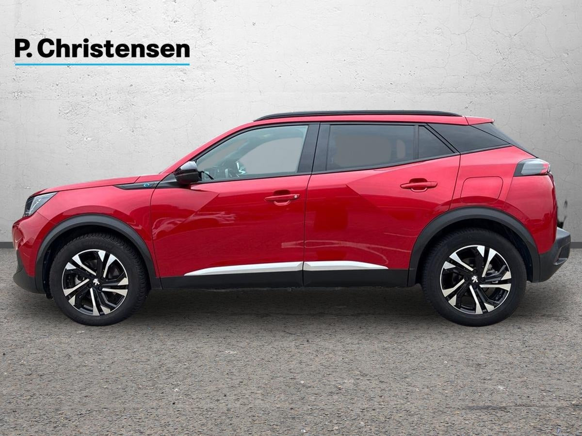 Rød Peugeot e-2008 fra 2023
