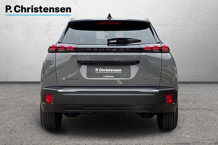 Grå Peugeot e-2008 fra 2025