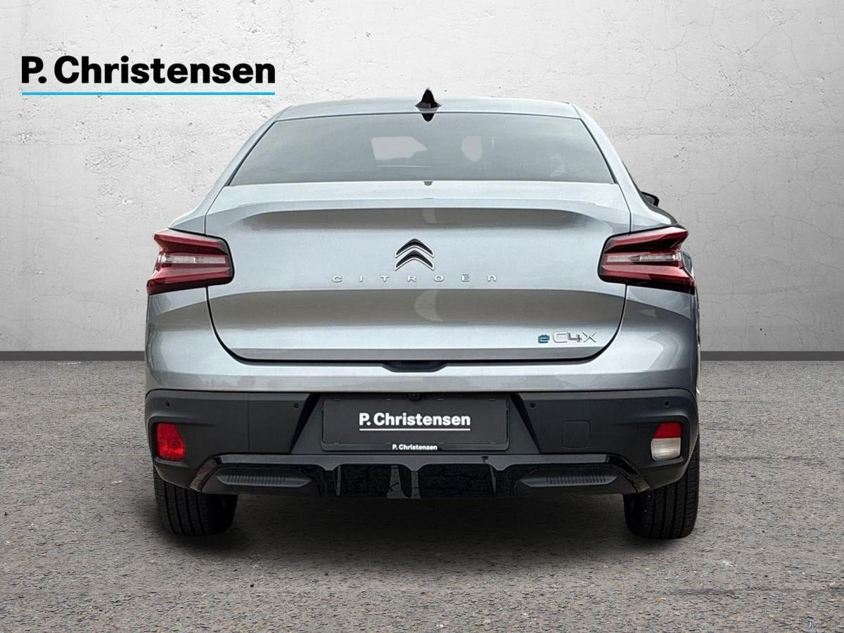 Sølv Citroën ë-C4 X fra 2024