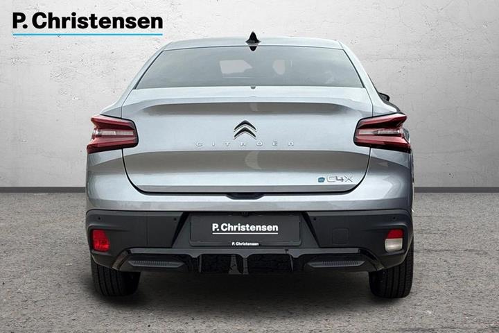 Sølv Citroën ë-C4 X fra 2024