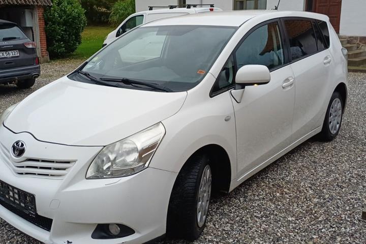 undefined Toyota Sportsvan fra 2013