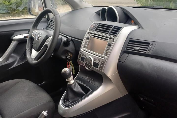undefined Toyota Sportsvan fra 2013