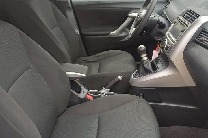 undefined Toyota Sportsvan fra 2013