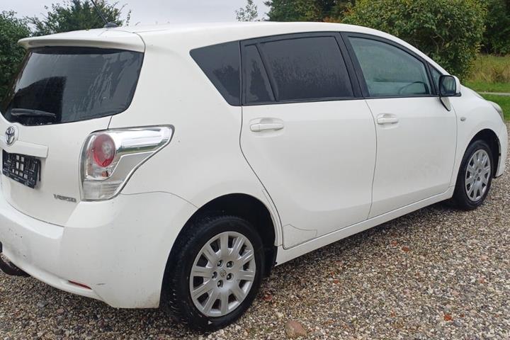 undefined Toyota Sportsvan fra 2013