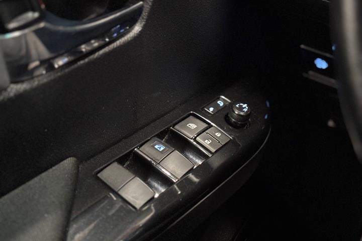 Sort Toyota HiLux fra 2021