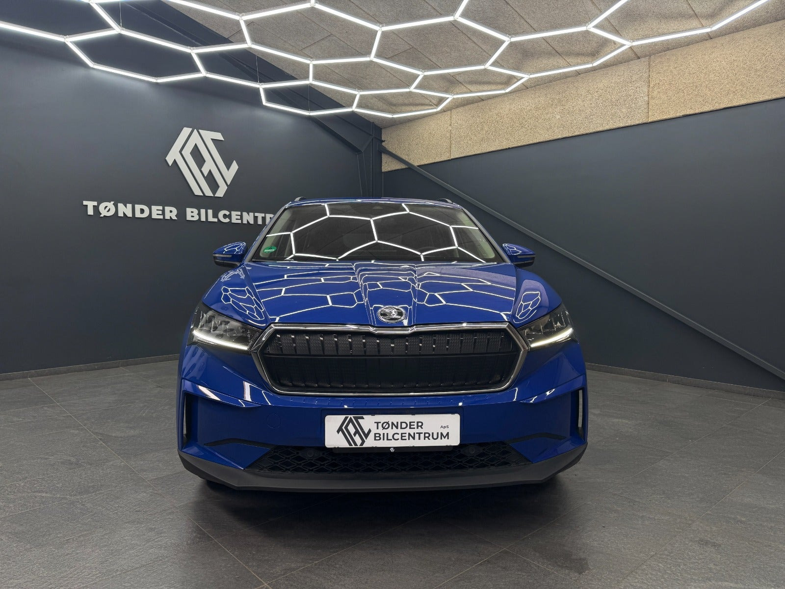 Blå Skoda Enyaq fra 2023