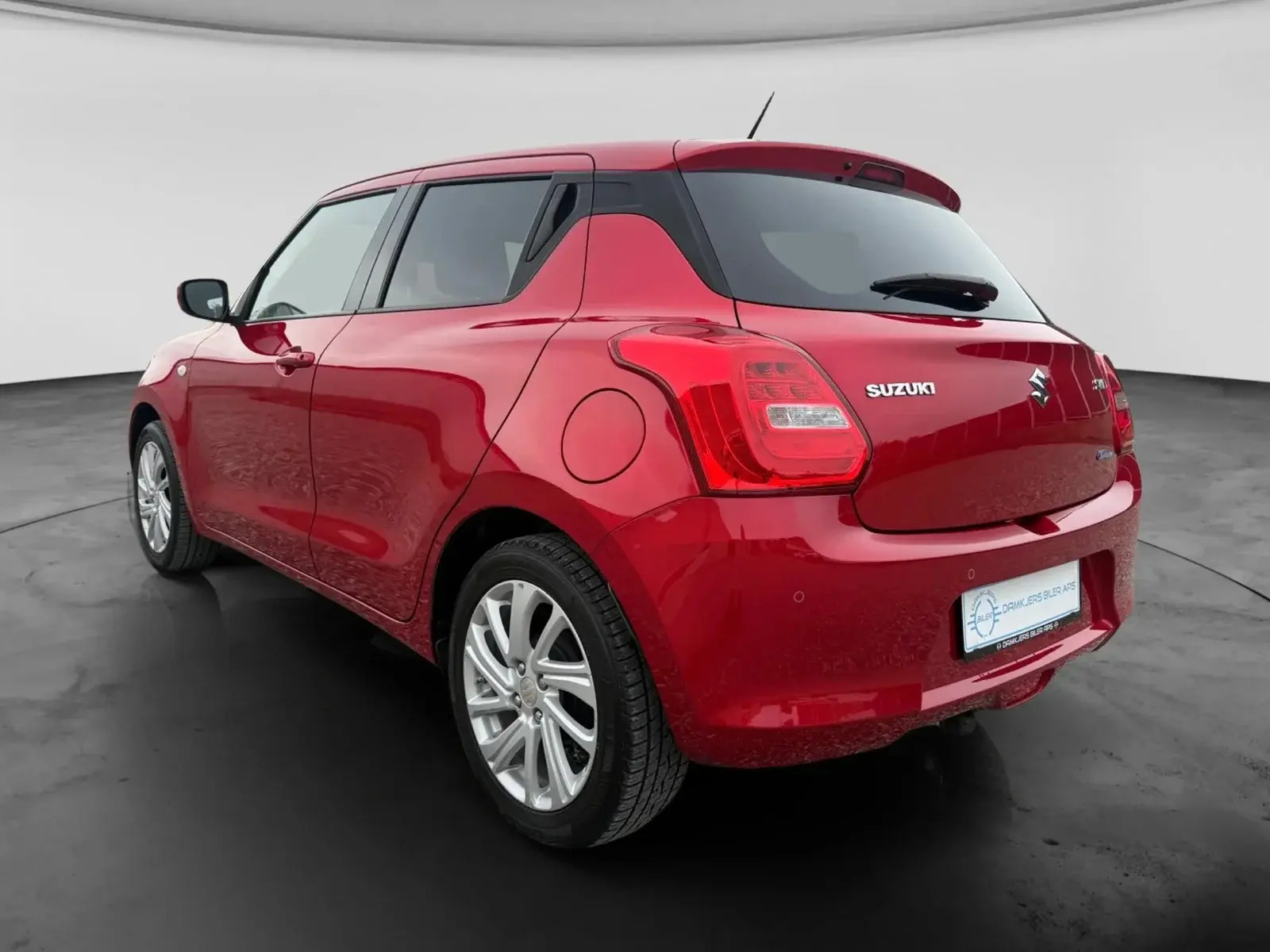 Rød Suzuki Swift fra 2020