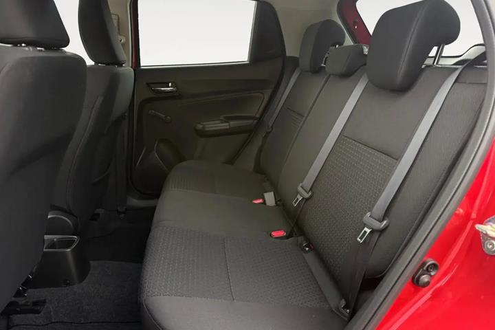 Rød Suzuki Swift fra 2020