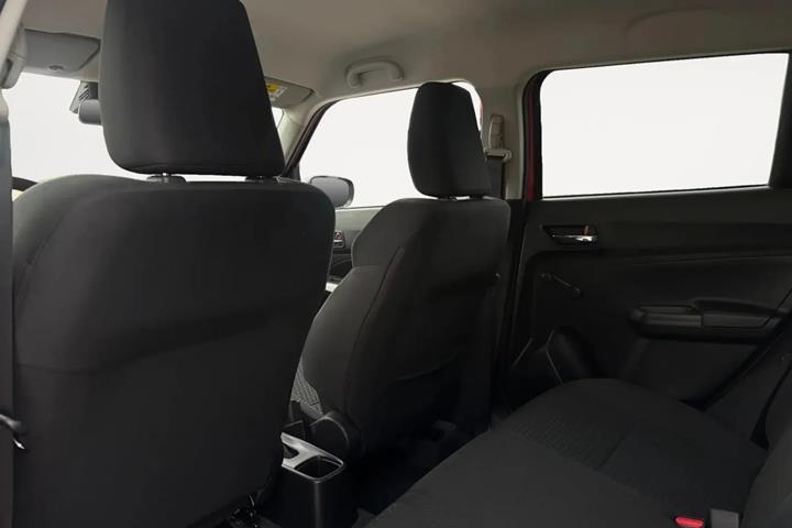 Rød Suzuki Swift fra 2020