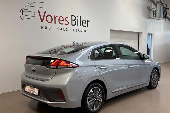 Sølv Hyundai Ioniq fra 2020