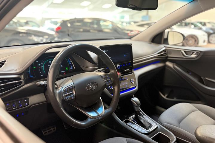 Sølv Hyundai Ioniq fra 2020