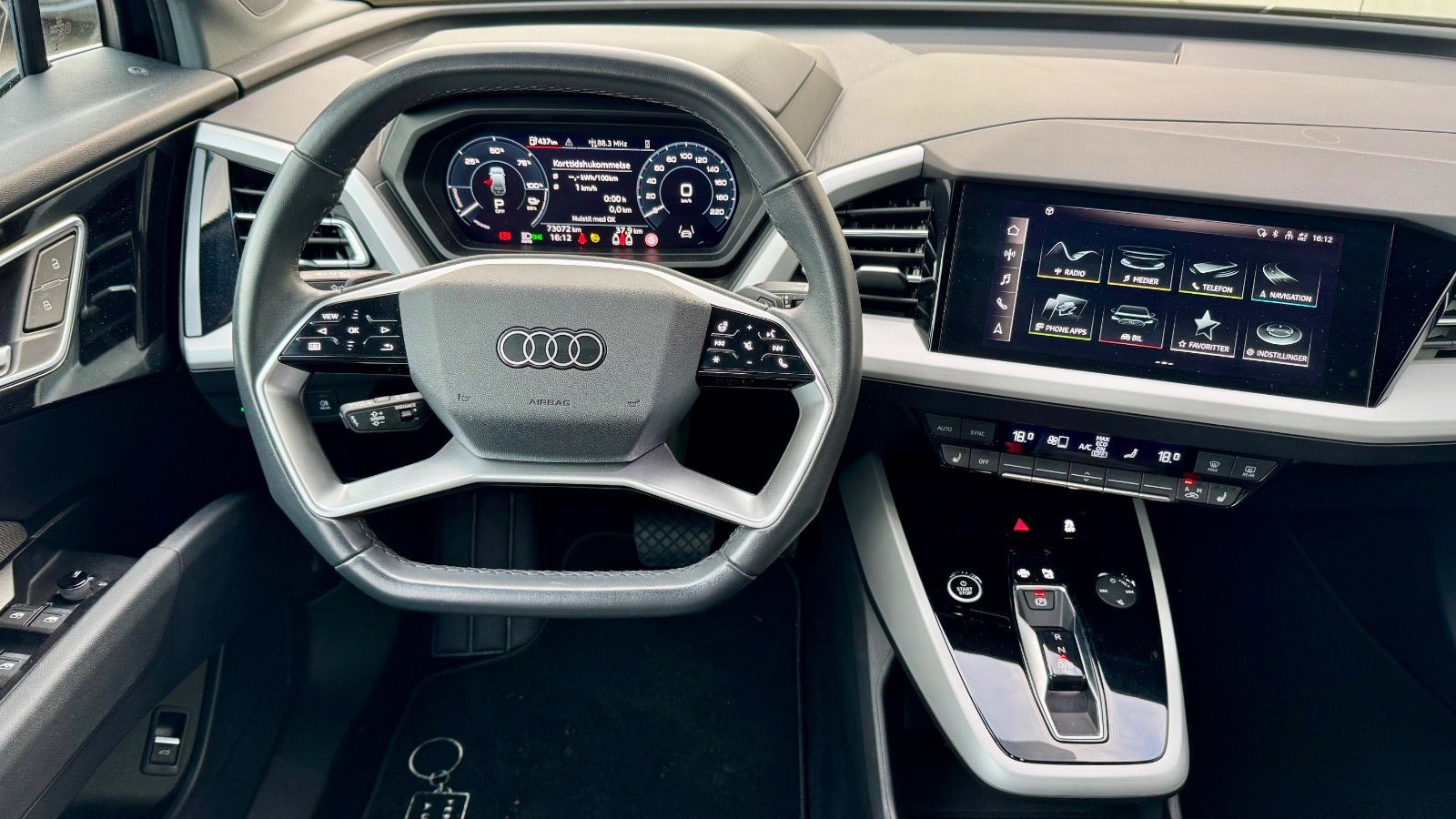 Sort Audi Q4 e-tron fra 2024