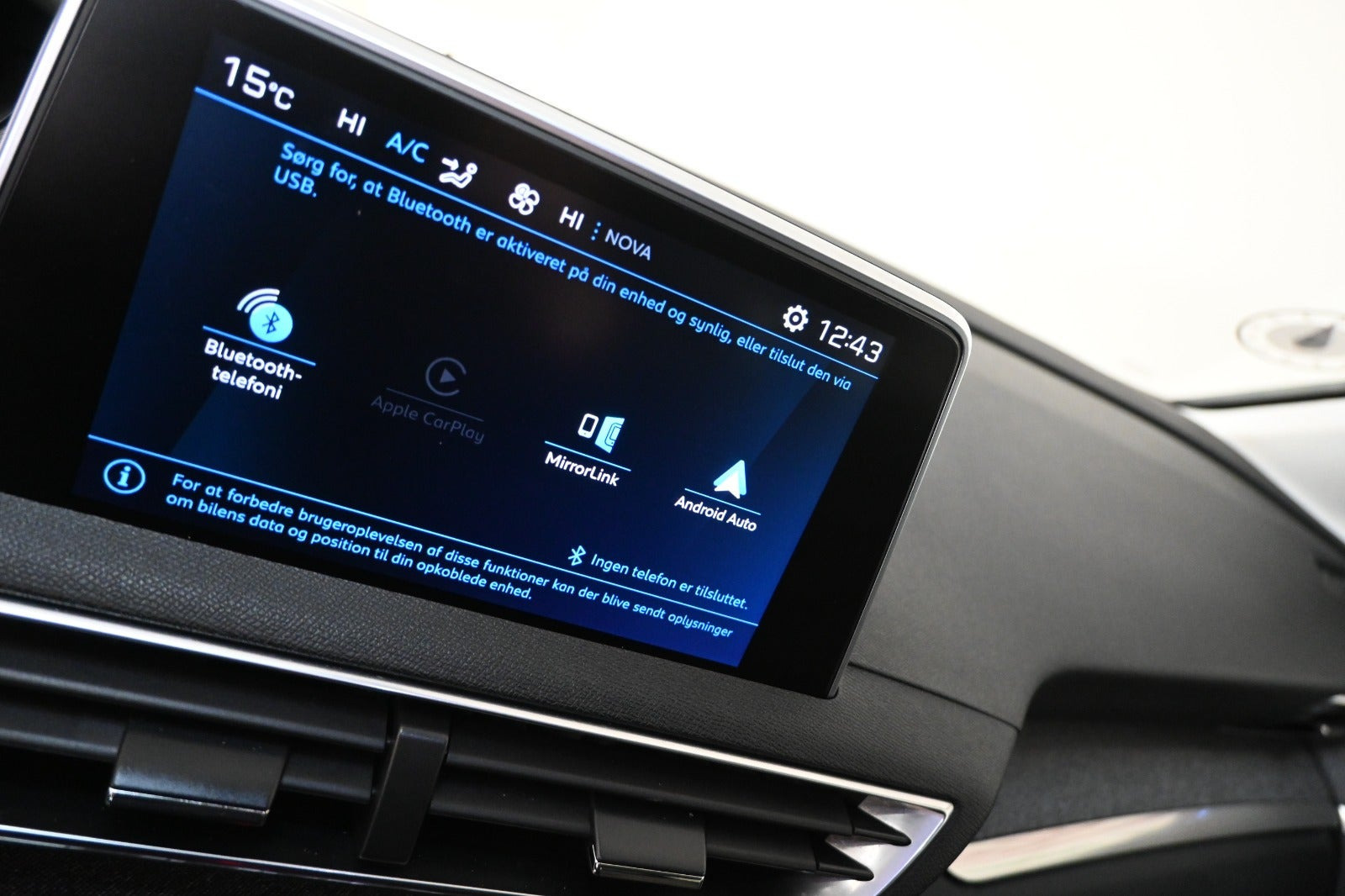 Grøn Peugeot 5008 fra 2020