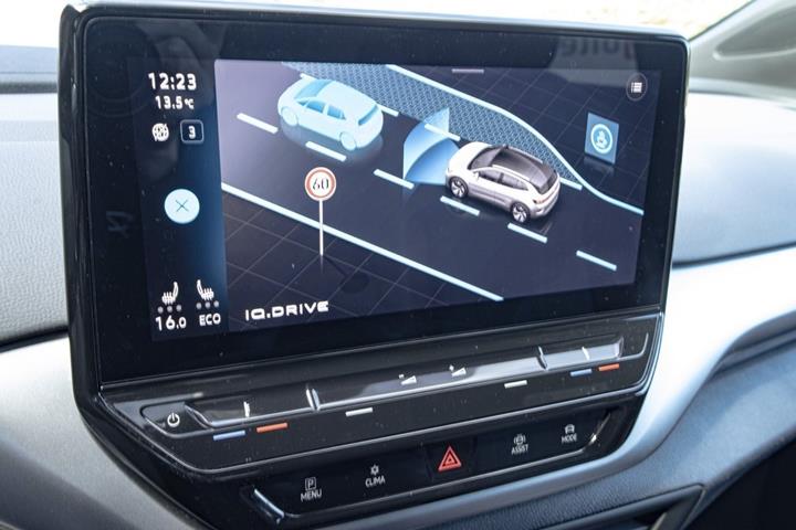 Hvid VW ID.4 fra 2021