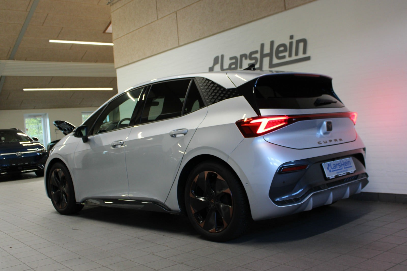 Sølv Cupra Born fra 2025