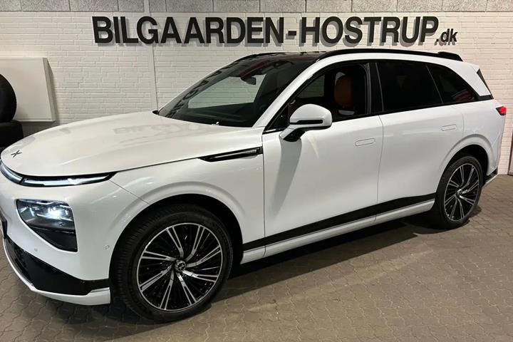 Hvid Xpeng G9 fra 2026
