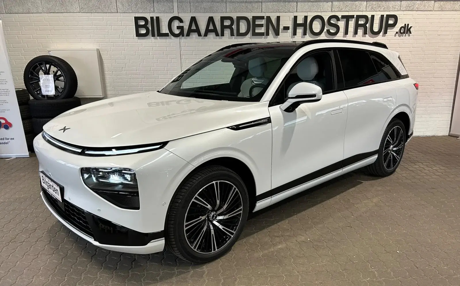 Hvid Xpeng G9 fra 2026