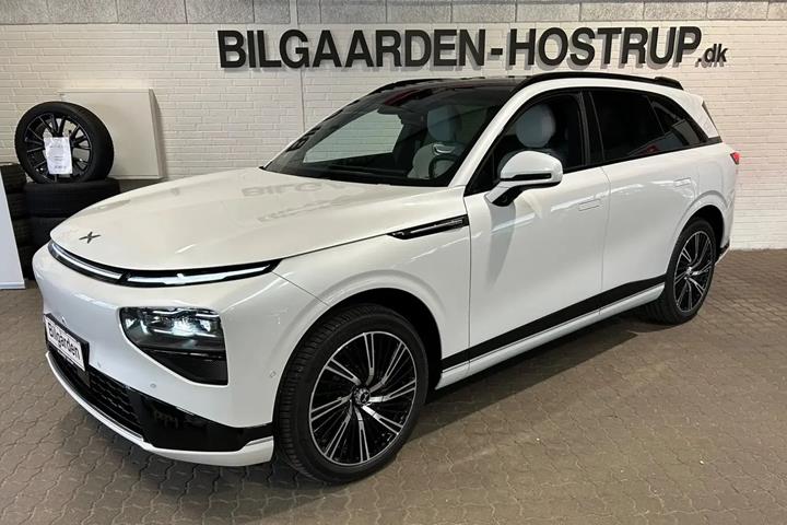 Hvid Xpeng G9 fra 2026
