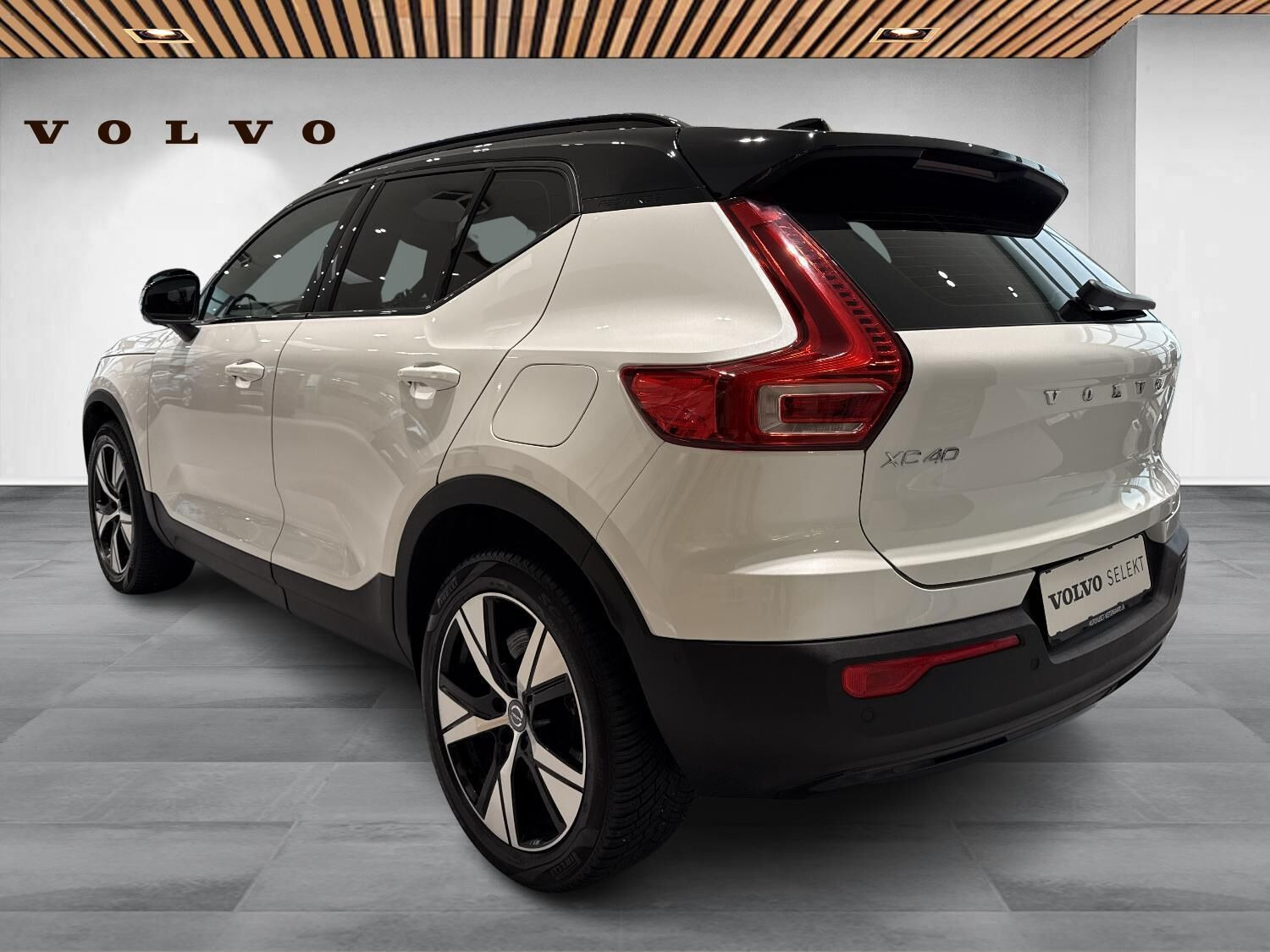 Hvid Volvo XC40 fra 2022