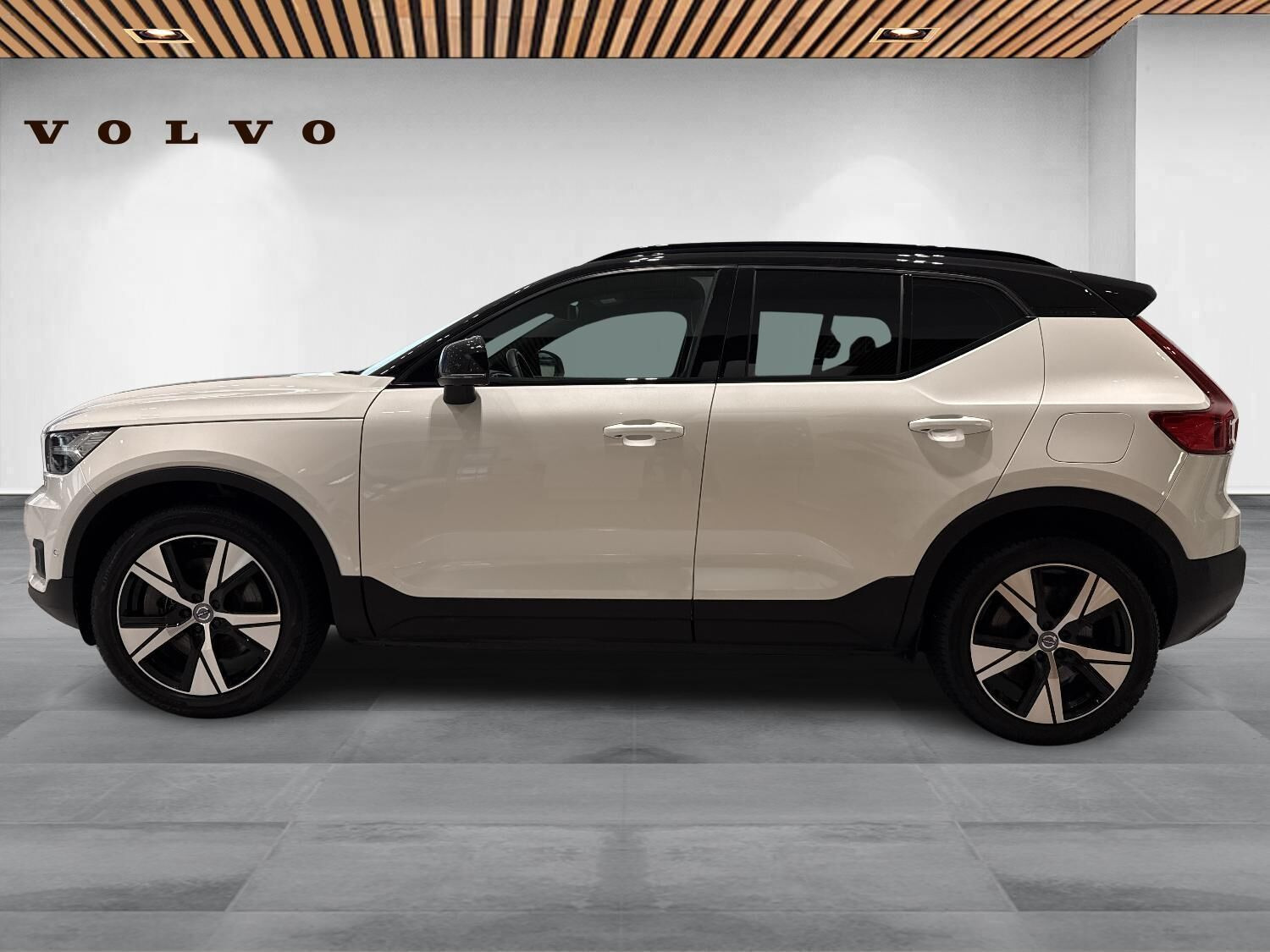 Hvid Volvo XC40 fra 2022