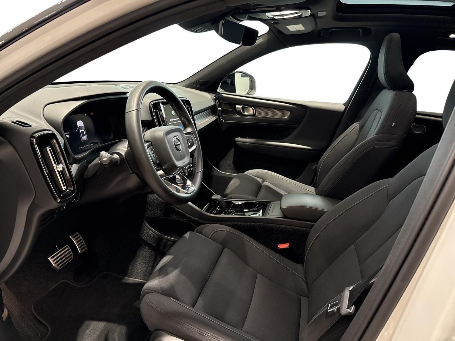 Hvid Volvo XC40 fra 2022