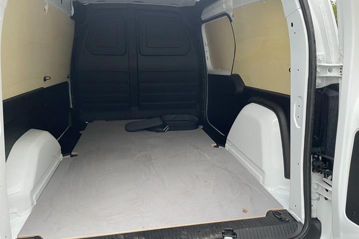 Hvid Mercedes eCitan fra 2023