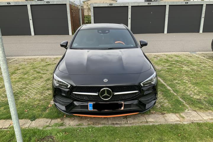 Sort Mercedes CLA fra 2020