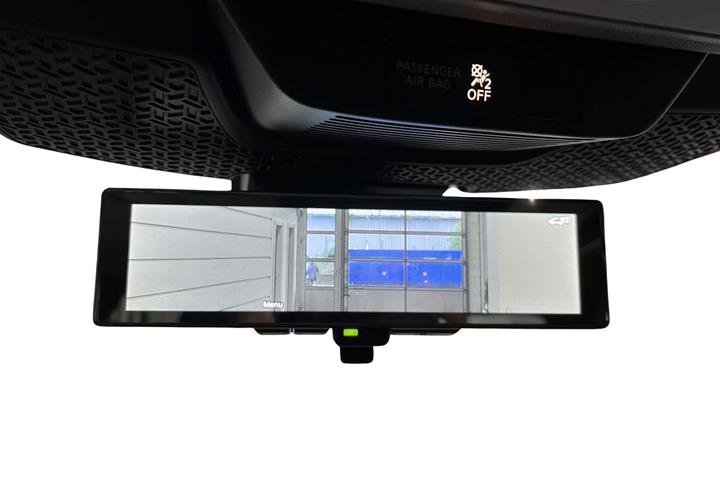 Grå Nissan Ariya fra 2025