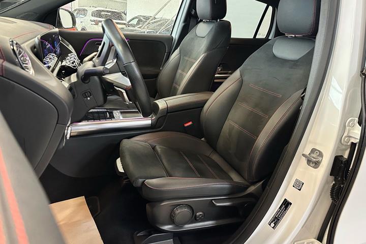 Hvid Mercedes EQA250 fra 2024