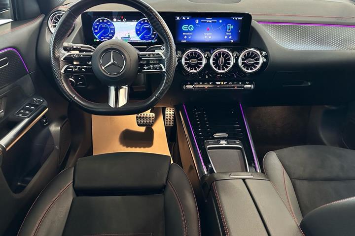 Hvid Mercedes EQA250 fra 2024